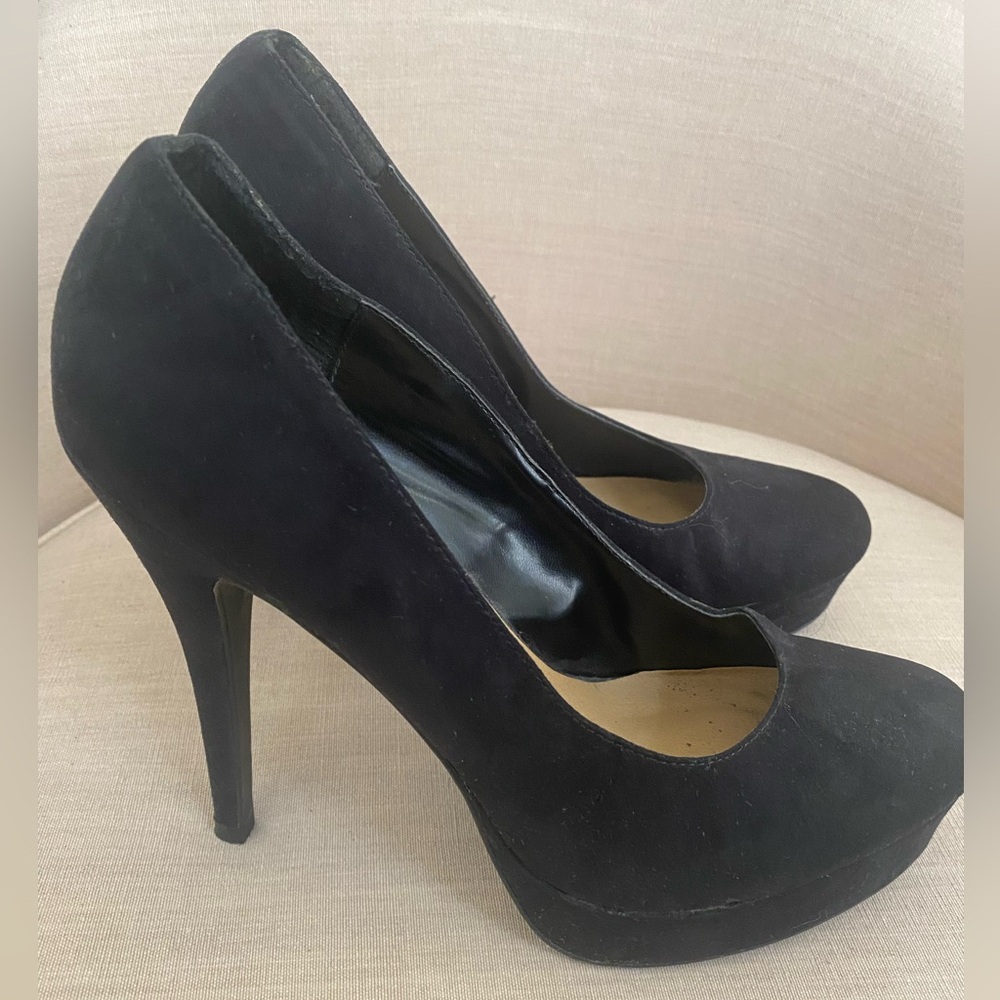 LC Lauren Conrad Black Suede Heels